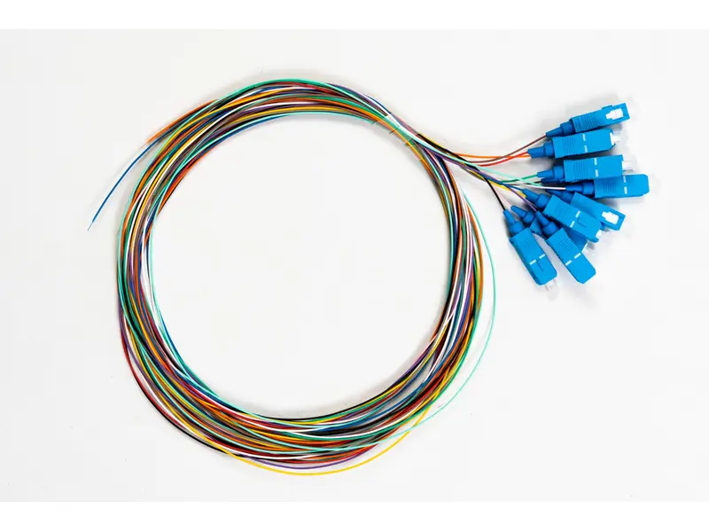 Pigtail 12 kleurenset SM SC/UPC 9/125